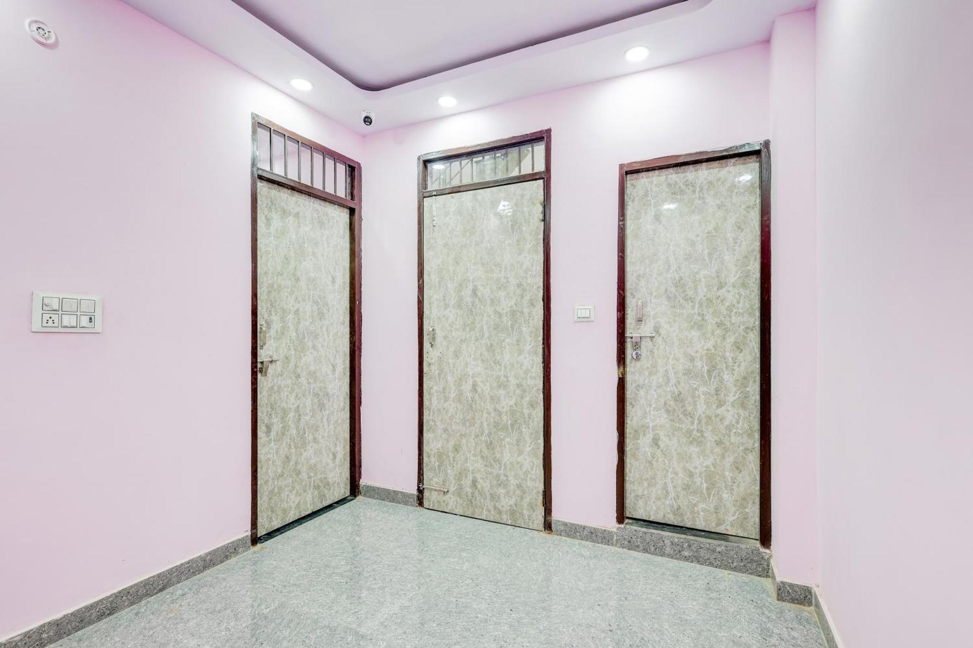 Hotel O Govind Residency New Delhi Buitenkant foto