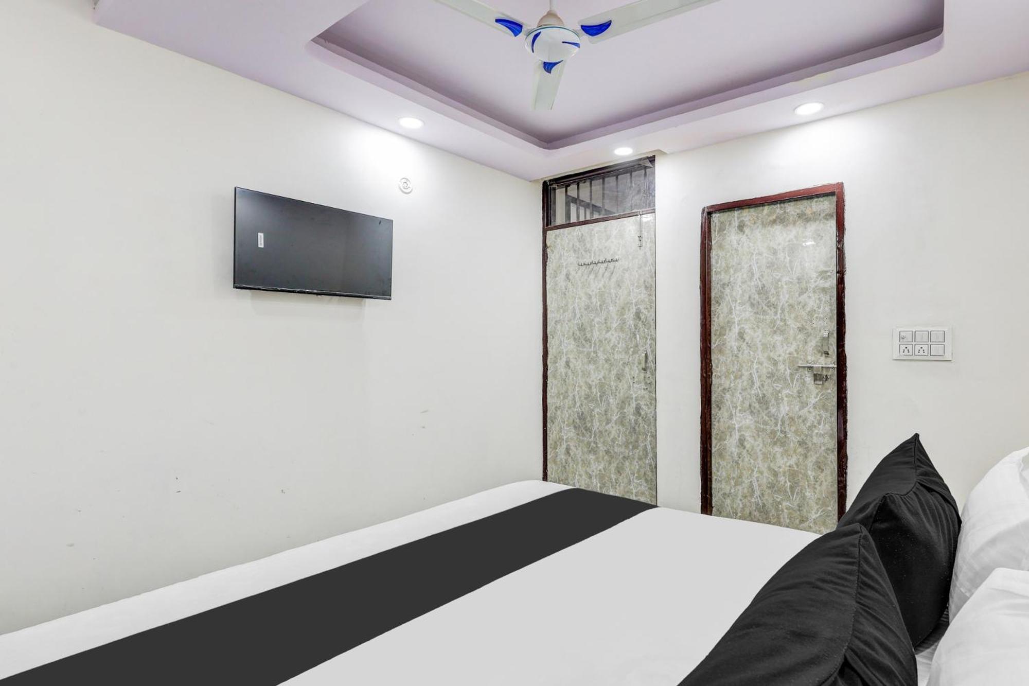 Hotel O Govind Residency New Delhi Buitenkant foto