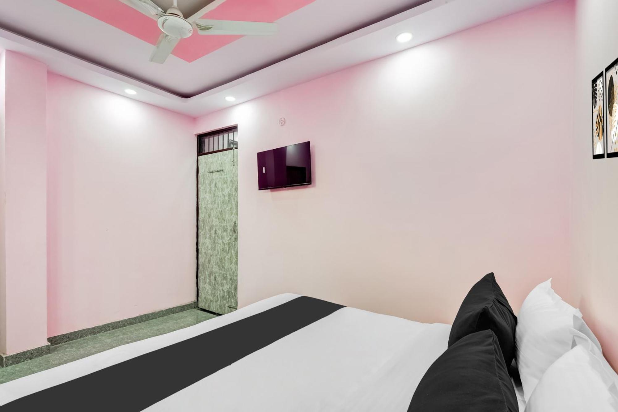 Hotel O Govind Residency New Delhi Buitenkant foto